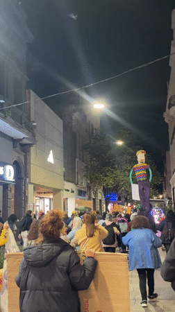 Nighttime protest against water park held in Rosario streets