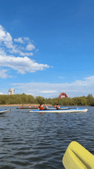 Kayaking group enjoys sunny afternoon on Khimki lake