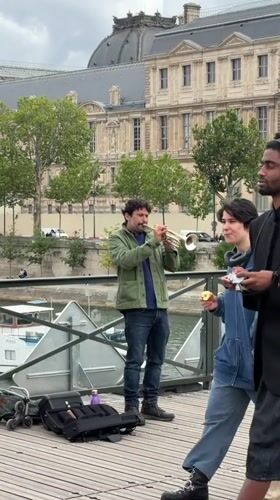 Street music and library visits documented across Paris