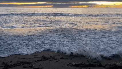 Quiet cloudy sunrise on the Matosinhos shoreline