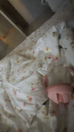 Early morning domestic moments captured in Reshetnikovo apartment