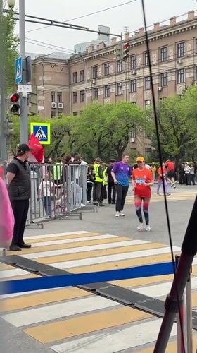 Post-marathon celebration features dance performance in Khabarovsk public square