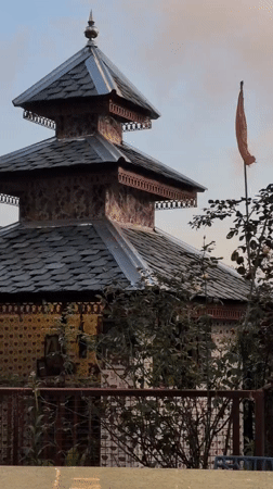 Temple, night market, and cafe life in Haini, India