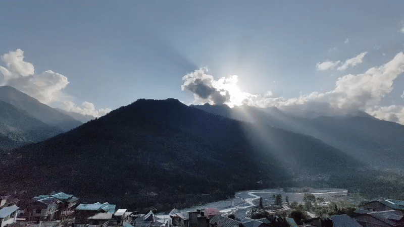 Mountain village life documented in Vashisht, India