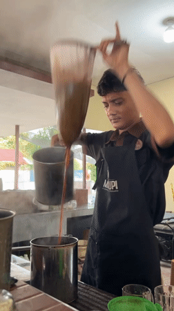 Morning street life and coffee culture captured in Lhokseumawe