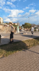 Sunday afternoon recreation unfolds at Ternopil lakeside park