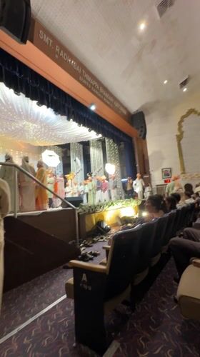 Mumbai ceremony and elevator lobby documented within minutes