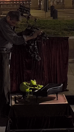 Evening puppet show near Arc de Triomf in Barcelona