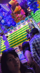 Late-night carnival games draw crowds in Puebla, Mexico