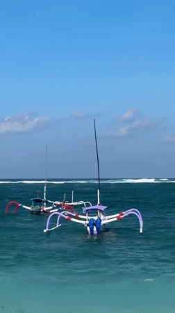 Morning coastal scenes and travel documented in Kuta Selatan