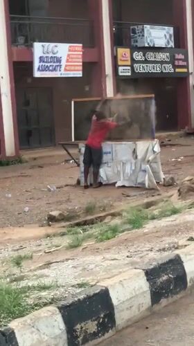 Daily street life documented in Gura Top, Nigeria commercial district