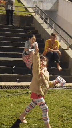 Evening family activities at Da Lat's illuminated public spaces