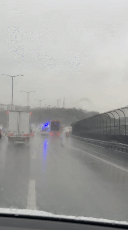 Heavy rain causes highway traffic jams across Istanbul districts