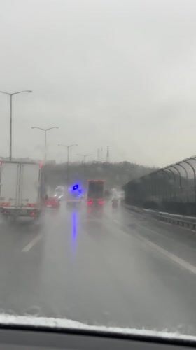 Heavy rain causes highway traffic jams across Istanbul districts