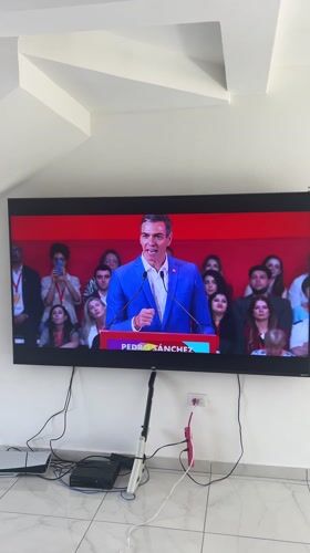 Cholula resident documents TV viewing, personal items over four minutes