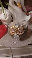 Browsing handmade crafts and decorative goods at a Wedel market