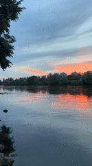 Sunset over Sava River draws multiple witnesses in Zagreb