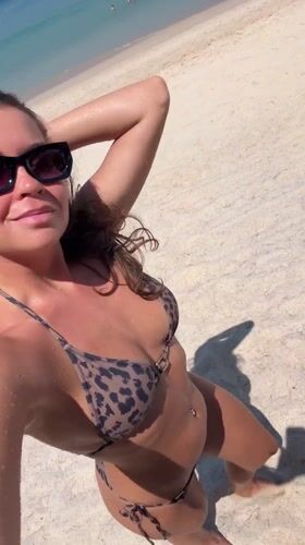 Beachgoer spotted in leopard bikini at Thai resort area