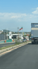 Vehicle records routine traffic near Stara Zagora gas station