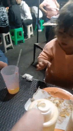 Late-night street food scene captured across Caracas, Venezuela