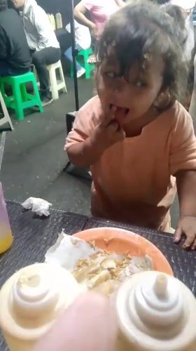 Late-night street food scene captured across Caracas, Venezuela