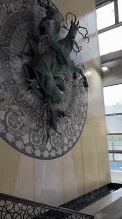 Shopping mall art installations documented in Yekaterinburg