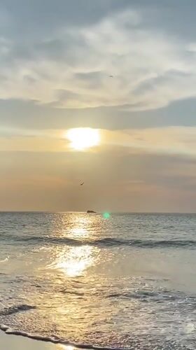Tranquil beach moments documented in Altagracia, Venezuela