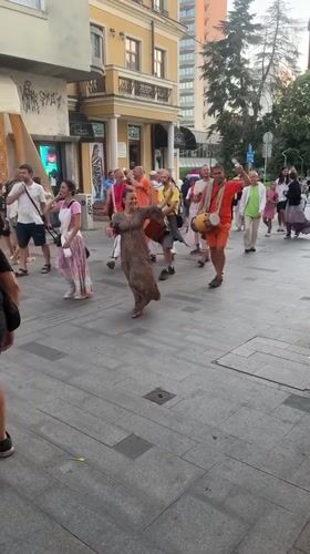 Cultural gathering blends Indian attire with Burgas streetscape