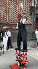 Street performers draw crowds in historic Puebla downtown