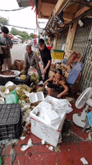 Morning fruit market bustles with durian vendors in Hà Nội