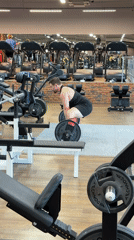 Late-night gym session captured in Chaikovsky, Russia