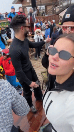 Snowy après-ski party draws crowds at French resort