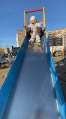 Family moments captured in Ulyanovsk: playground visit, children's performance