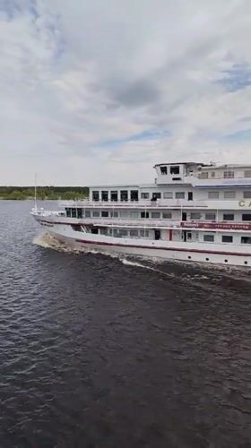 Saint Petersburg cruise ship spotted sailing near Myshkin, Russia