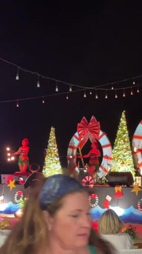 Beach proposal and festive stage performances light up Denpasar night