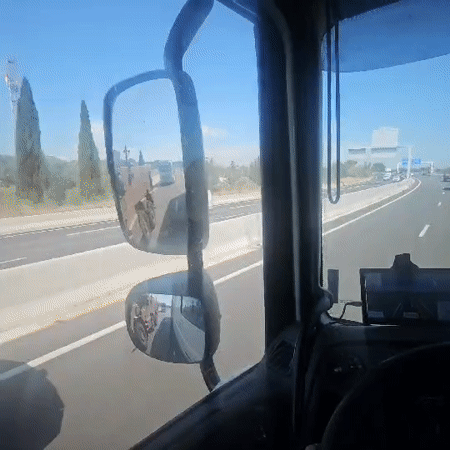 Military convoy spotted on highway near Salon-de-Provence
