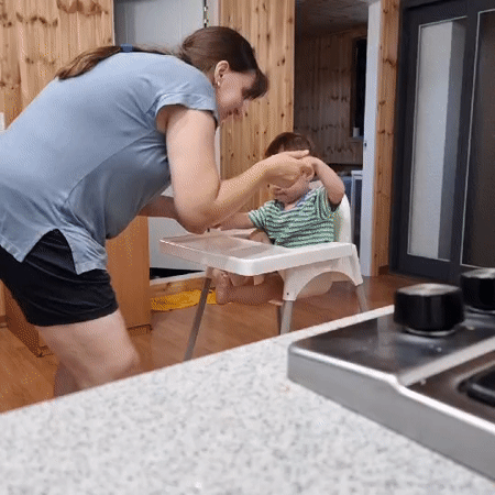 Casual home life and dancing in rural South Korea
