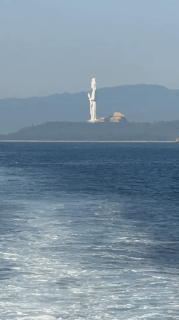 Hilltop views, a striped lighthouse, and ocean panoramas in An Hải