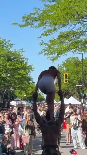 Street performers draw crowds on Montreal's Avenue du Mont-Royal