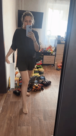 Quiet morning at home in Novoaltaysk, selfies and everyday objects