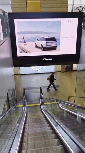 Evening airport activity documented across Luxembourg Airport vicinity