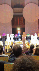 Stage performance with inflatable spheres held in Buenos Aires