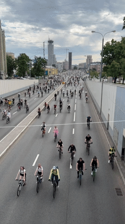 Mass bicycle event fills Moscow streets with organized riders