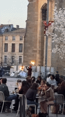 Evening dining and street scenes documented in Bordeaux, France