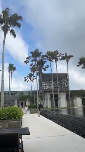 Cliffside resort and ocean views in Kuta Selatan, Bali