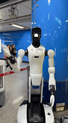 Humanoid robot spotted at Guangzhou subway station