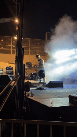 Late-night DJ set draws a crowd in Barcelona
