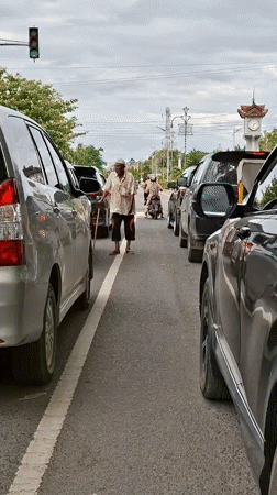 Morning street food and daily life documented in Lhokseumawe
