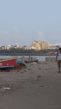 Debris clutters Mumbai beach near Lilavati Hospital