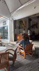 Late night dining activity observed at Kuta Selatan restaurant